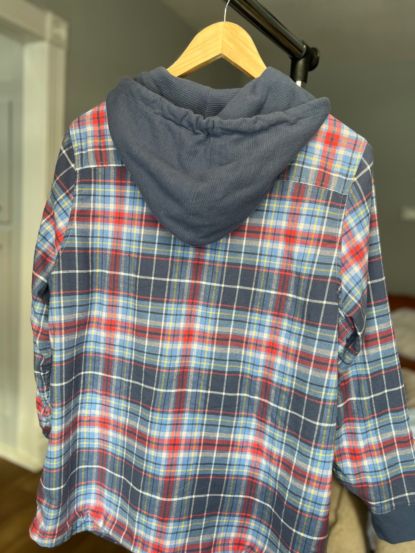 Size Large L.L. Bean Plaid Long Sleeve Jacket – Thick & Cozy with Built-In Hood | Excellent Condition