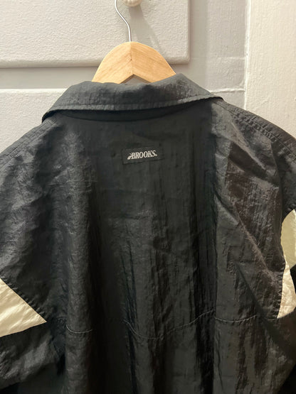 Size Large Vintage Classic Brooks Windbreaker – Size Large | Great Condition | 1980s-1990s Era