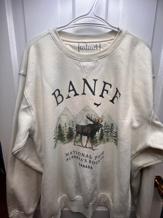 Vintage Banff National Park Moose Sweatshirt – Cozy, XXL Fit, Fleece Lined!