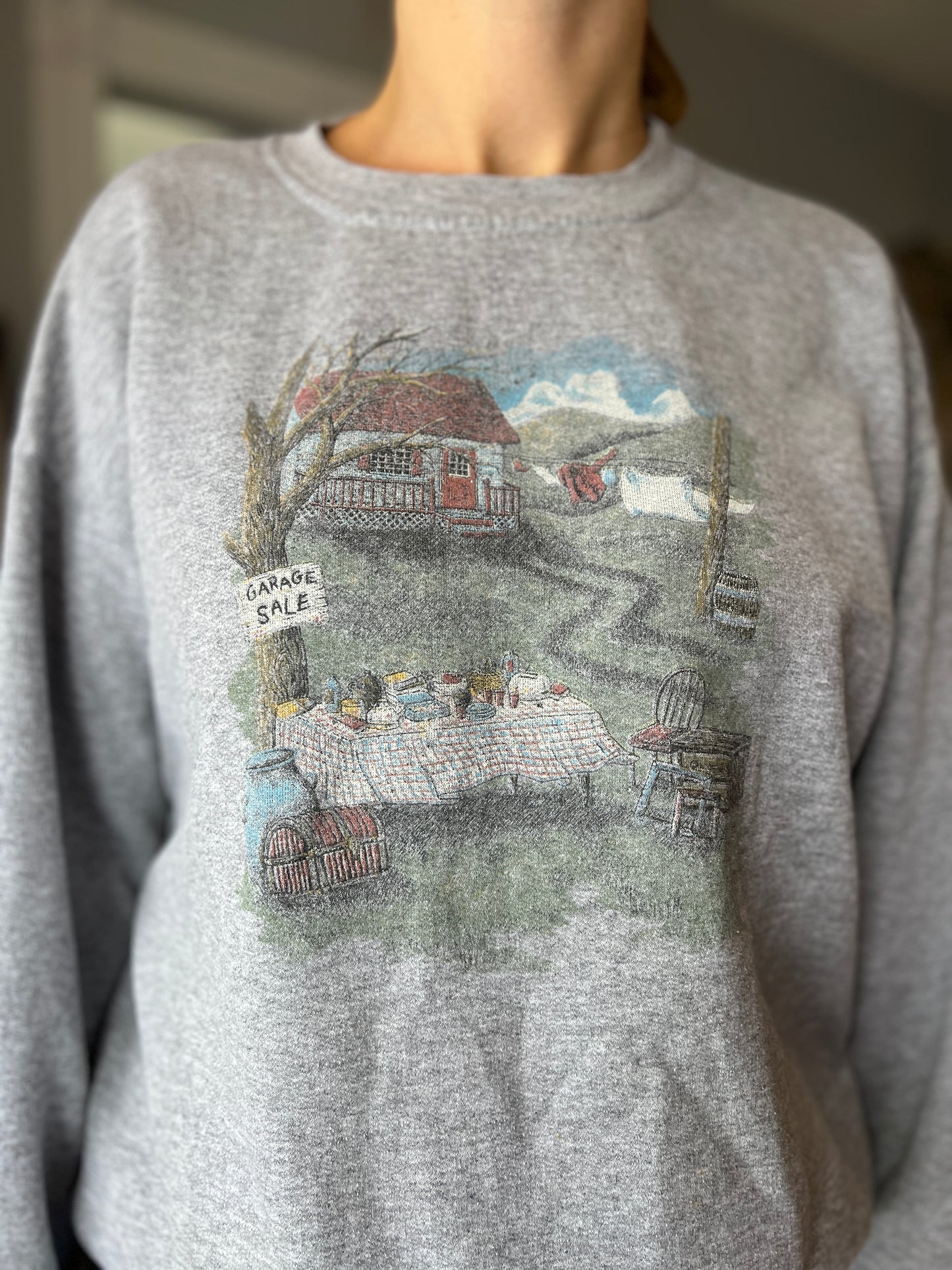 XL Vintage Tradition Country Collection Sweatshirt – Grey | Cottage Graphic | Excellent Condition