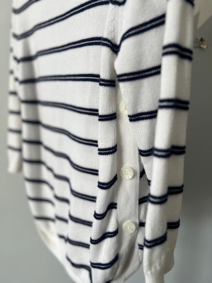 Reitmans 100% Cotton White & Blue Striped Soft Knit – Size Medium | Button Details | Great Condition