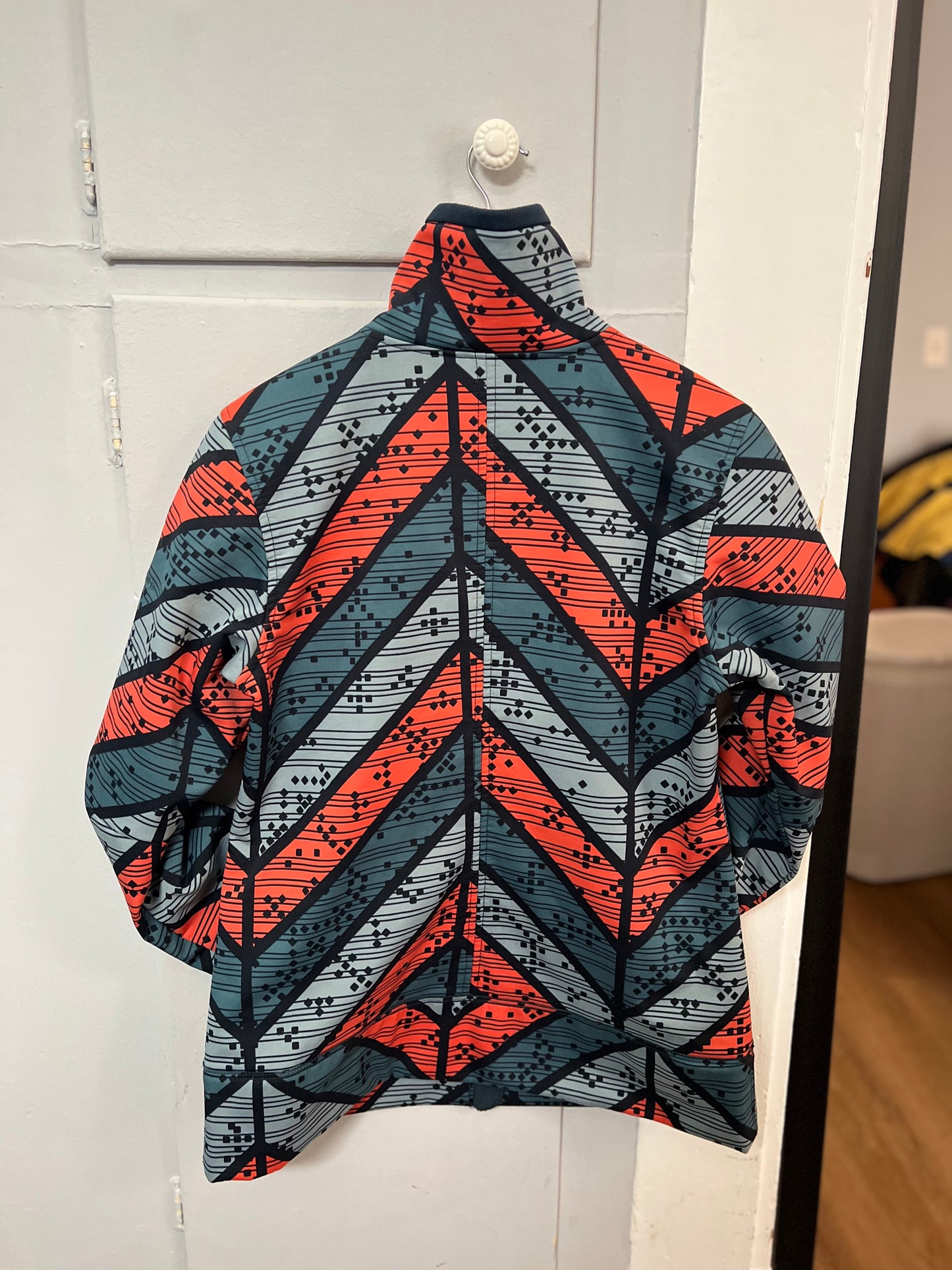 Size Medium Women’s Columbia Coat – Excellent Condition | Unique Color Combination